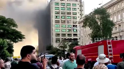Incêndio em prédio de telecomunicações no Egito