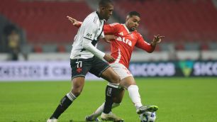 TEMPO REAL: Vasco vai vencendo o Inter por 1 a 0 em Porto Alegre; acompanhe