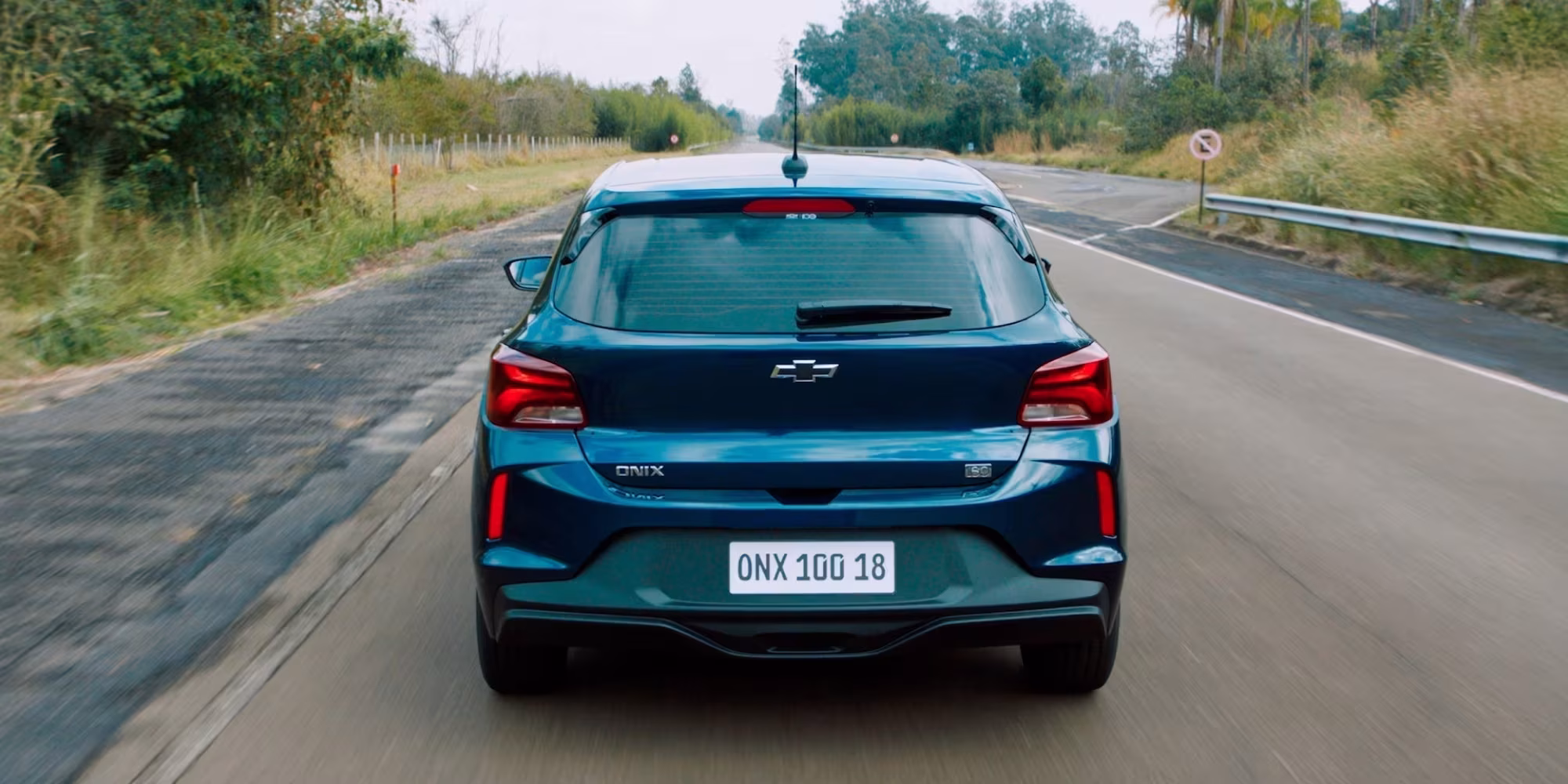 Chevrolet Onix 100 Anos: hatch celebra centenário da GM no Brasil • Divulgação