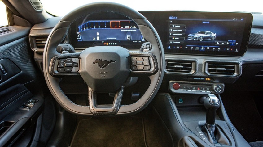 Modelo tem transmissão automática • Ford/Divulgação