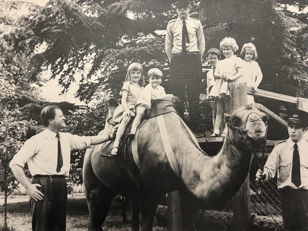 Princesa Diana é homenageada pelo irmão no dia em que faria 64 anos