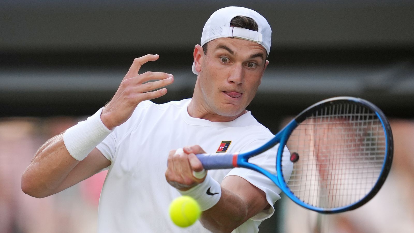 Jack Draper em quadra em Wimbledon