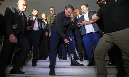 Waack: Moraes abandona prudência e prende Jair Bolsonaro em casa