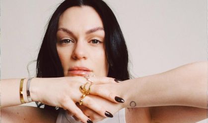 Jessie J revela novas atualizações do câncer após mastectomia; confira