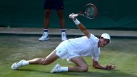 João Fonseca sofre com o saque de Jarry e é eliminado em Wimbledon