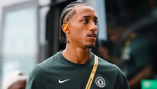 João Pedro, atacante do Chelsea, chega ao Metlife Stadium para a final do Mundial de Clubes