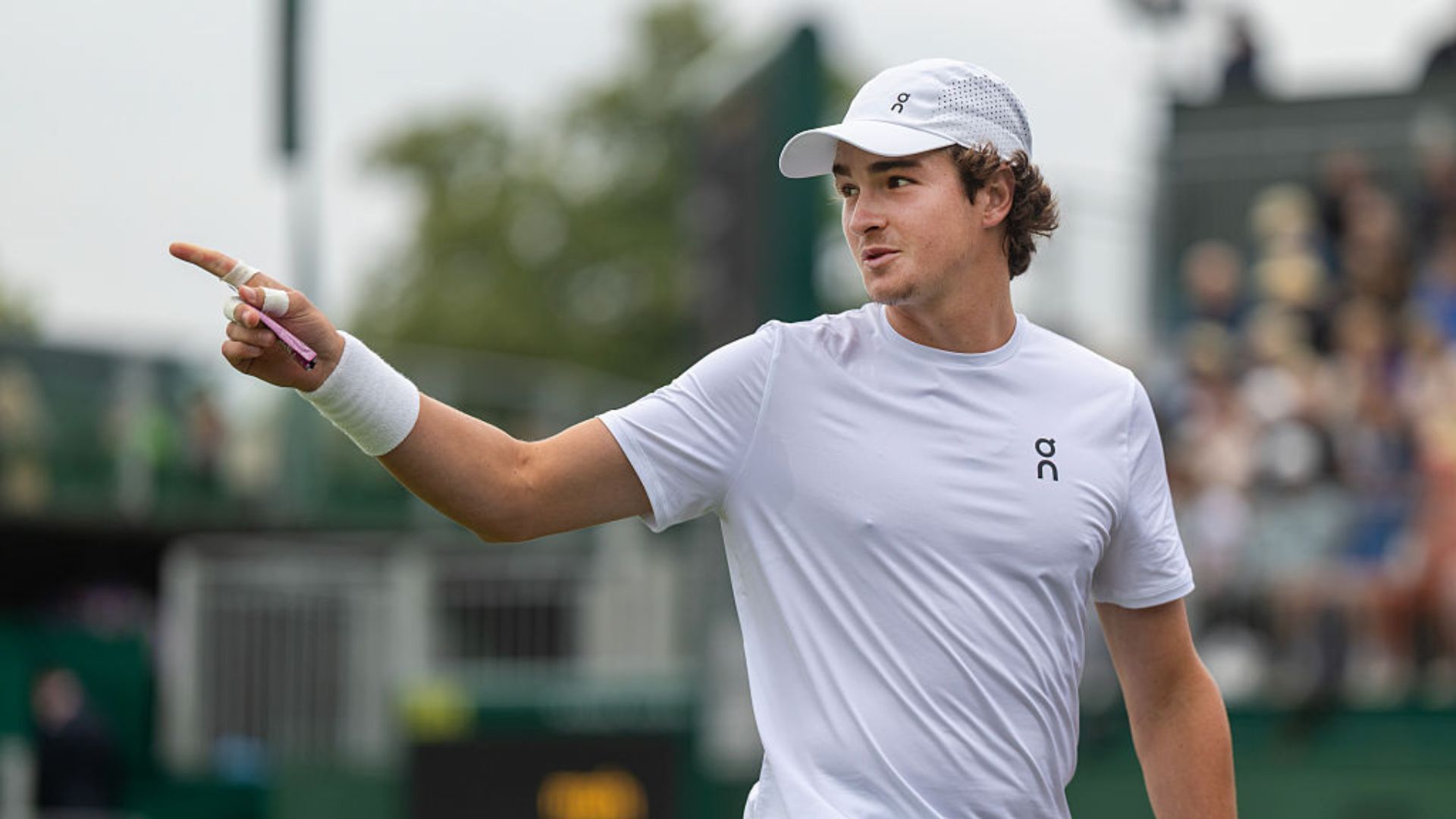 João Fonseca em ação em Wimbledon
