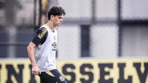 JP Chermont em treino do Santos