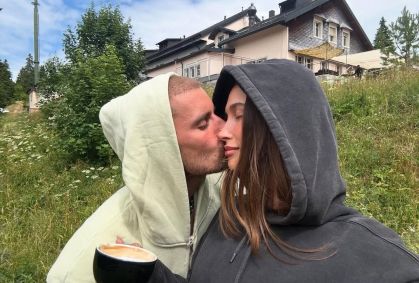 Produtora usa foto de Justin e Hailey Bieber para promover filme; entenda
