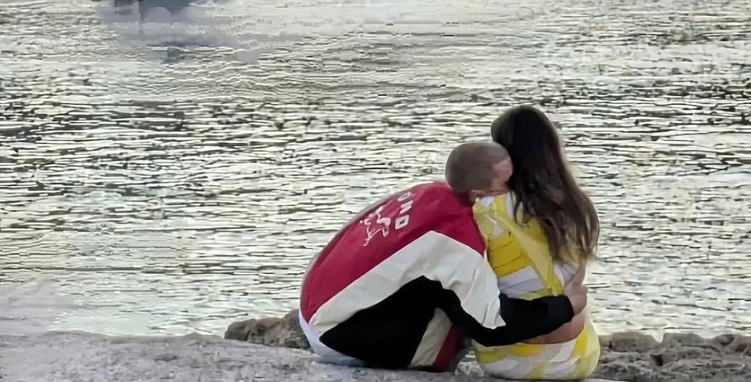 Justin Bieber silencia rumores de crise ao postar foto romântica com Hailey