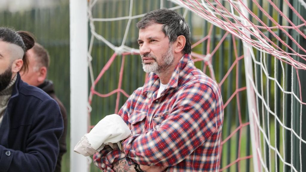 Kakha Kaladze assiste jogo do filho Levan