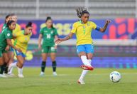 Kerolin marca três, Brasil goleia a Bolívia e segue invicto na Copa América