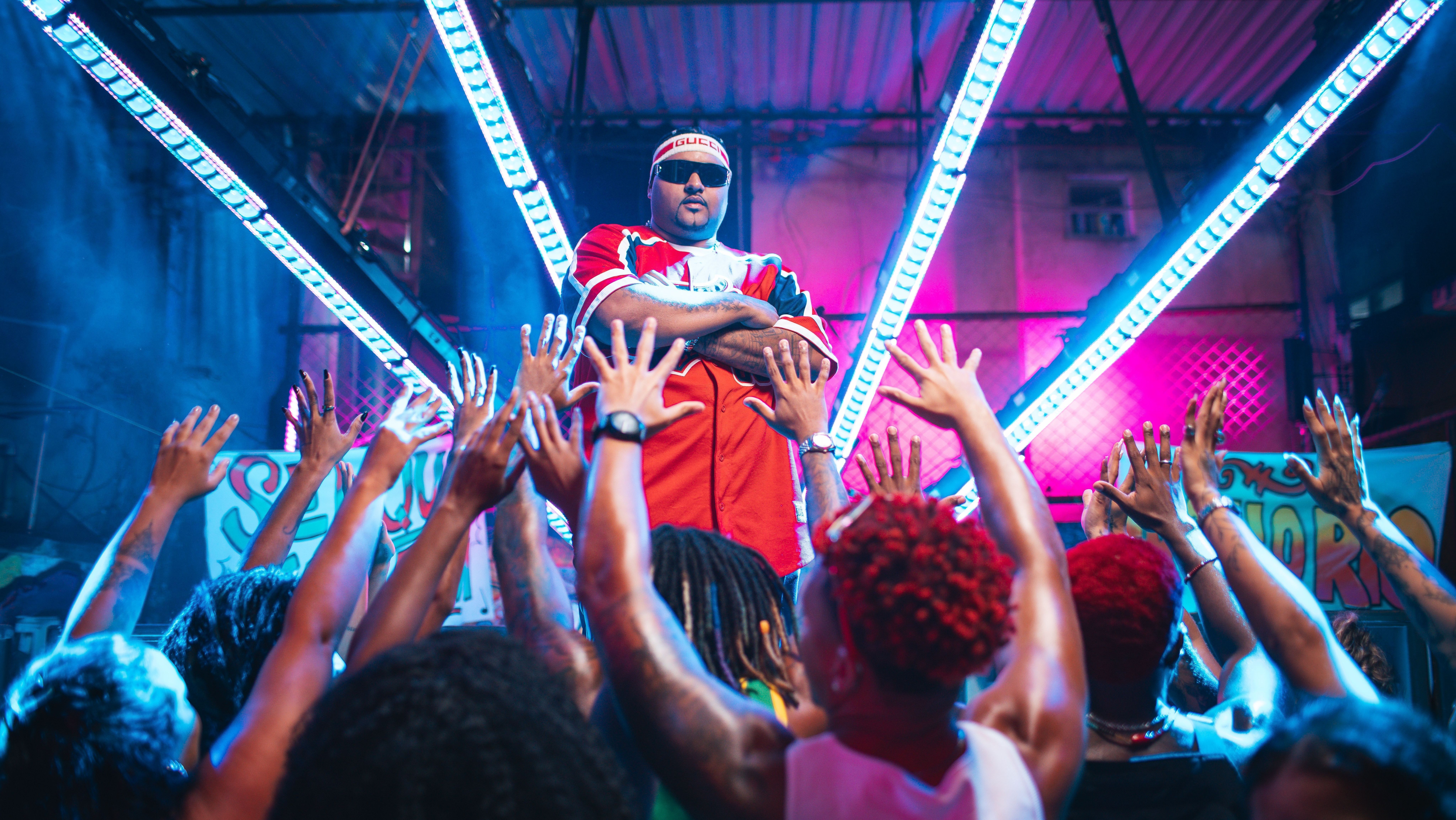 Com IA e funk anos 1990, Kevin O Chris mistura passado e futuro em