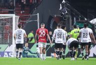 Expulsão de Léo Jardim: veja o que árbitro diz na súmula de Inter x Vasco