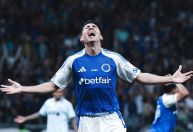 "Baile": Galvão Bueno exalta atuação do Cruzeiro contra o Grêmio