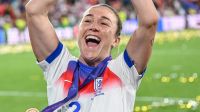 Fisioterapeuta explica como inglesa jogou a Eurocopa com perna fraturada