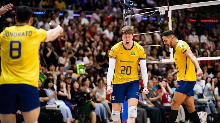 Lukas Bergmann comemora ponto contra a Argentina • Foto: Divulgação/ Volleyball Nations League