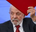 Tarifaço de Trump: Lula planeja resposta conjunta com líderes do Brics