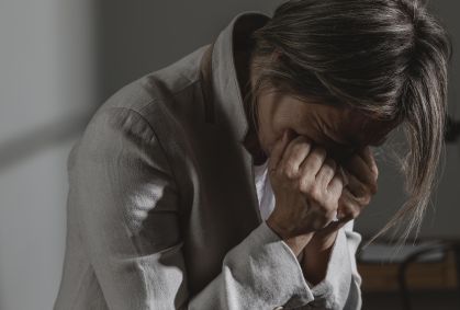 Estudo mostra que é possível morrer de coração partido após o luto