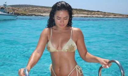 Maisa posa de biquíni em novos registros de férias na Grécia; veja