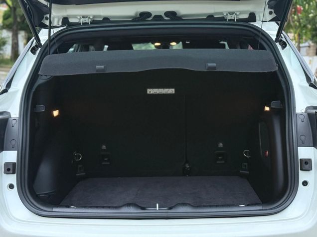 Trunk has 476 liters of volumetric capacity • Rodrigo Barros/CNN