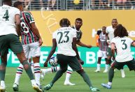 Você achou pênalti para o Fluminense contra o Chelsea? Vote em enquete