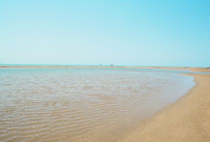 Maior lago do planeta está encolhendo rapidamente, alertam especialistas