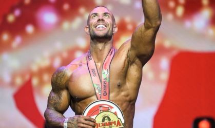 Fisiculturista brasileiro é vaiado em Portugal após ser campeão; veja