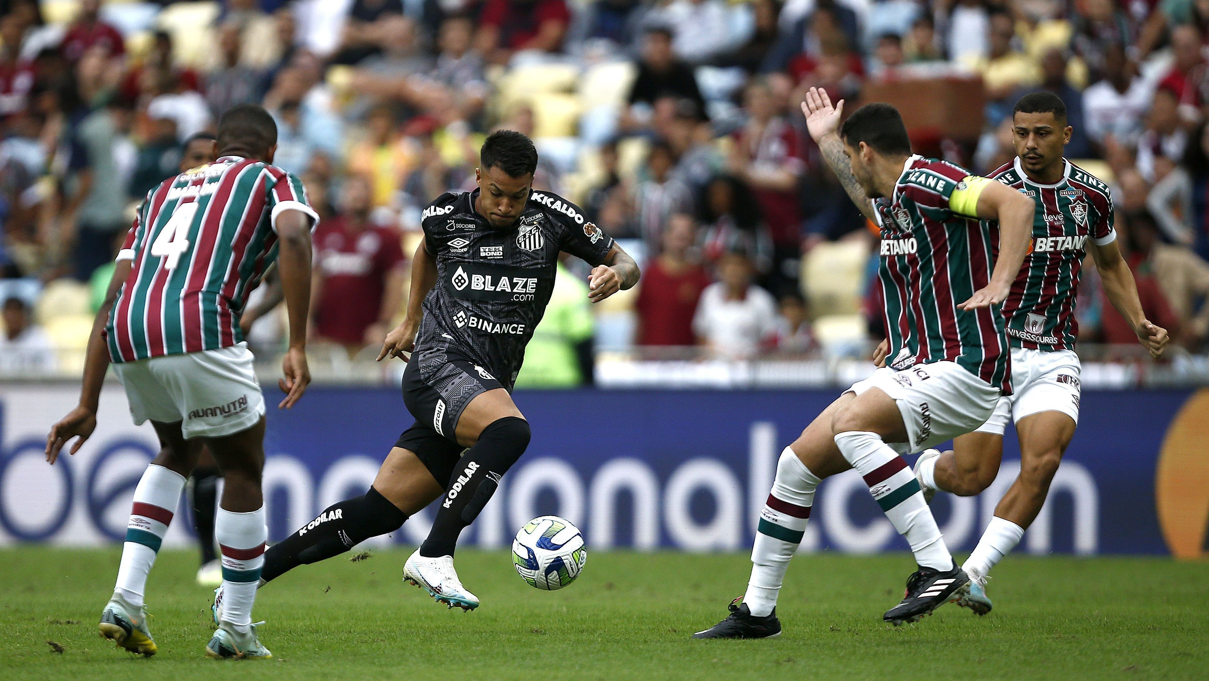 Marcos Leonardo em ação em Fluminense x Santos pelo Brasileirão de 2023, no Maracanã