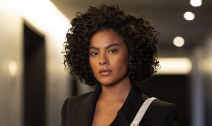 Bella Campos cogita voltar com cabelo de Maria de Fátima: "Minha história"