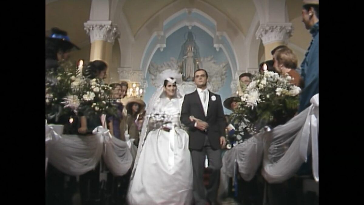 Gilberto Braga odiou vestido de casamento de Maria de Fátima em "Vale Tudo" de 1988 • Reprodução / GloboPlay