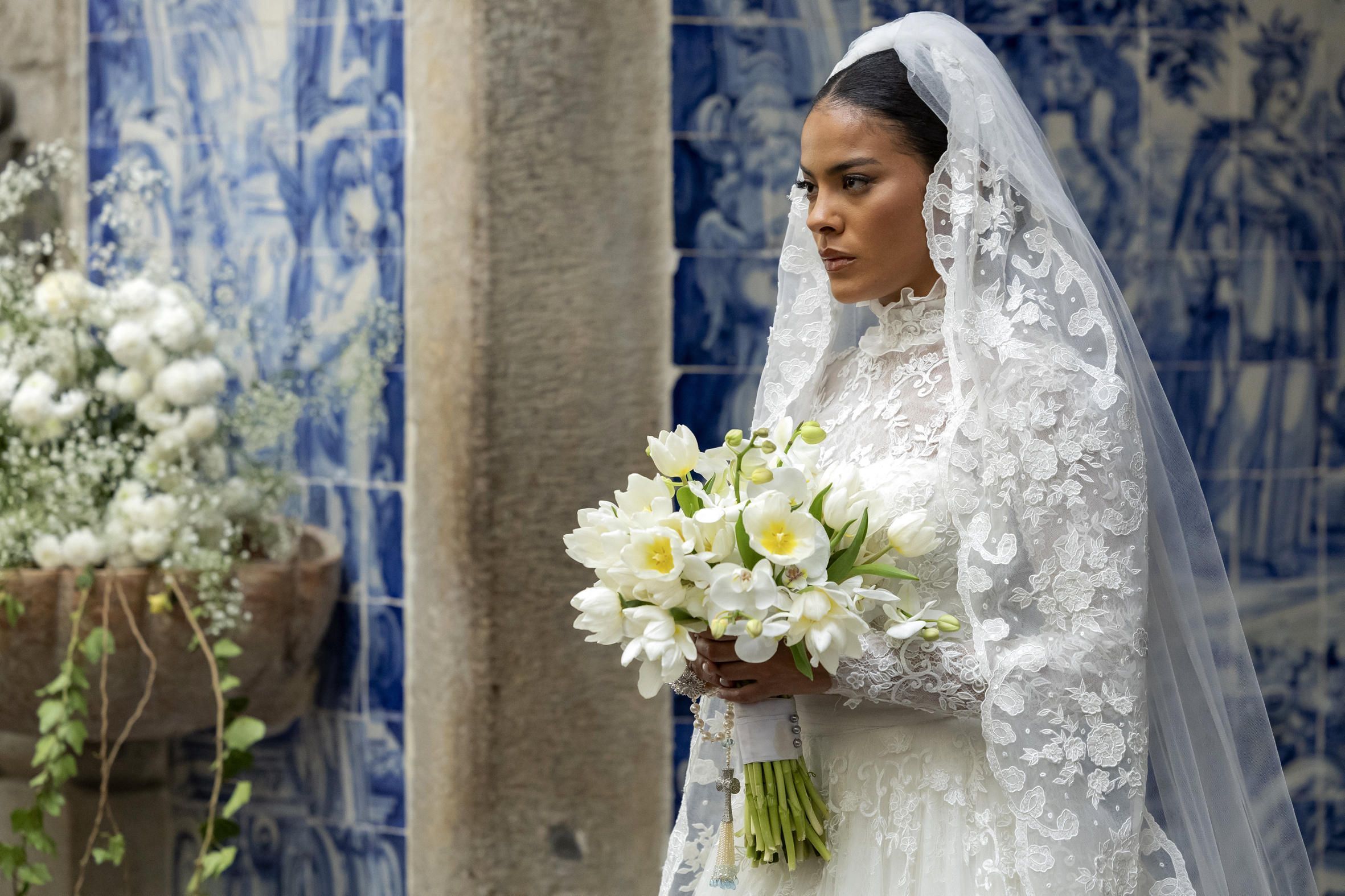 Fátima (Bella Campos) se casa em "Vale Tudo" • Globo/ Manoella Mello