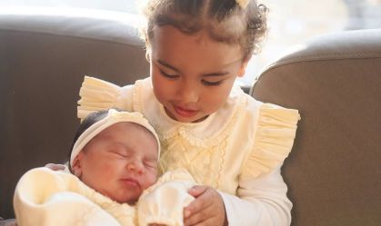 Bruna Biancardi mostra Mavie conhecendo Mel, 2ª filha com Neymar; veja