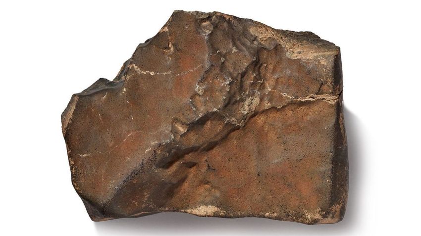 O meteorito NWA 16788 • Sotheby's via CNN Newsource