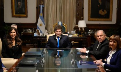 Em acordo com Milei, EUA abrem processo para isentar vistos aos argentinos