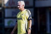 José Mourinho critica nova contratação do Fenerbahçe: "Desrespeitoso"