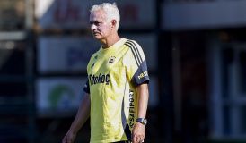 José Mourinho critica nova contratação do Fenerbahçe: "Desrespeitoso"