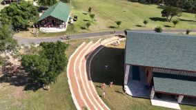 Visão aérea dos alojamentos do Camp Mystic, no Texas