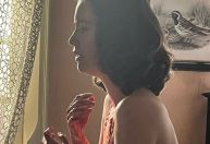 Nathalia Dill posa topless nos bastidores de "Guerreiros do Sol"; veja