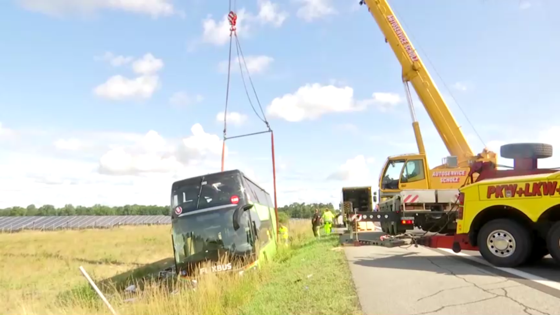 Ônibus que capotou na estrada indo para Viena