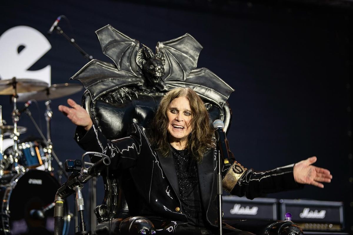 Filha de Ozzy Osbourne faz homenagem para o pai um ano após sua morte