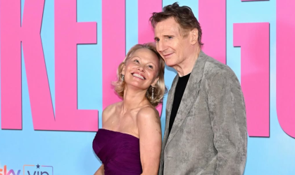 Liam Neeson e Pamela Anderson falam pela 1ª vez sobre suposto romance