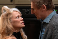 Pamela Anderson rasga elogios e revela como é a relação com Liam Neeson