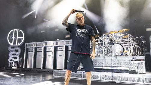 Pantera se apresentou no Pine Knob Music Theatre no dia 17 de julho, em Michigan, nos EUA