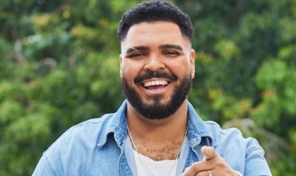 Paulo Viera conta que fez orçamento de imagem de santo com próprio rosto