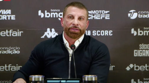 Pedrinho, presidente do Vasco, em entrevista coletiva