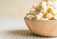 Pipoca: aliada da saúde ou vilã da dieta? Depende do preparo