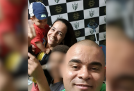 Adolescente que mandou namorado “atirar” na mãe segurou ursinho na polícia