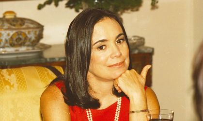 "Uma traição aos atores", opina Regina Duarte sobre remakes