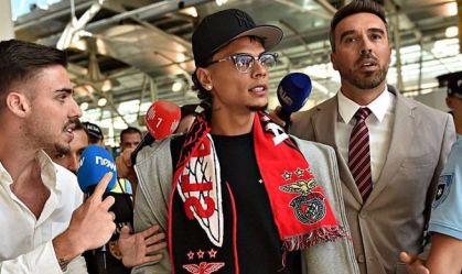 Ex-Palmeiras, Richard Ríos desembarca em Lisboa para assinar com o Benfica